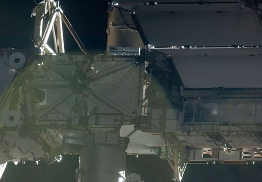 STS135-E-07008