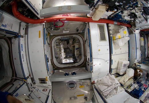 STS135-E-09182