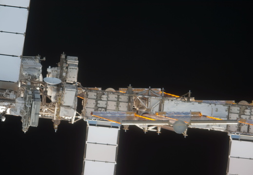 STS135-E-06822