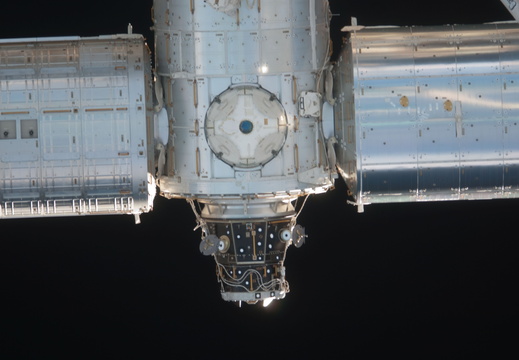 STS135-E-06854