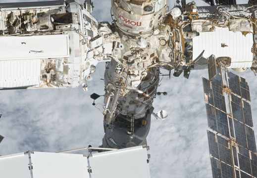 STS135-E-10940