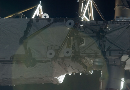 STS135-E-07009