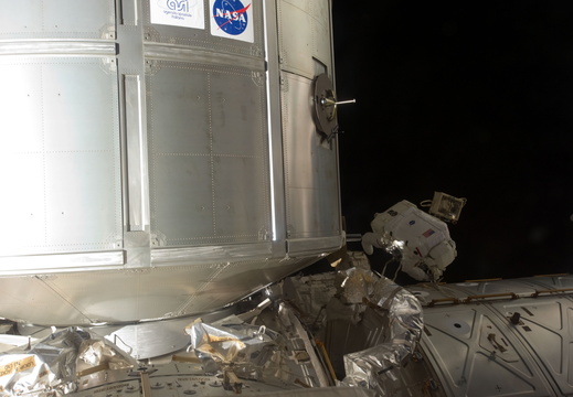 STS135-E-07502