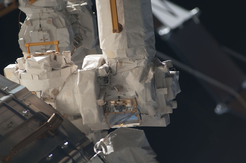 STS135-E-08518.jpg