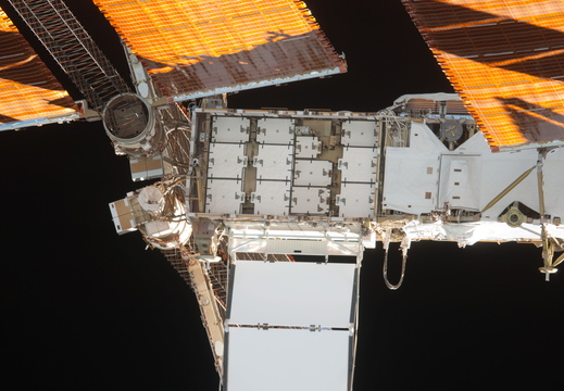 STS135-E-06827