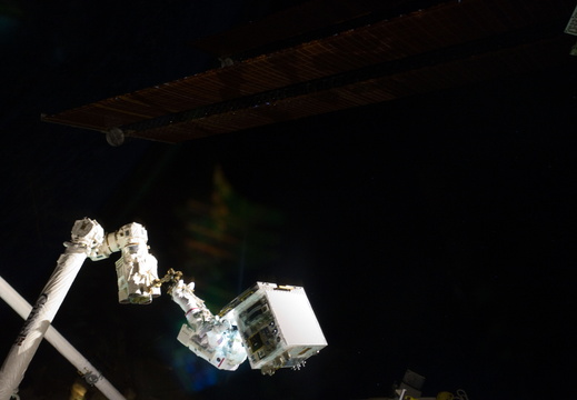 STS135-E-07533