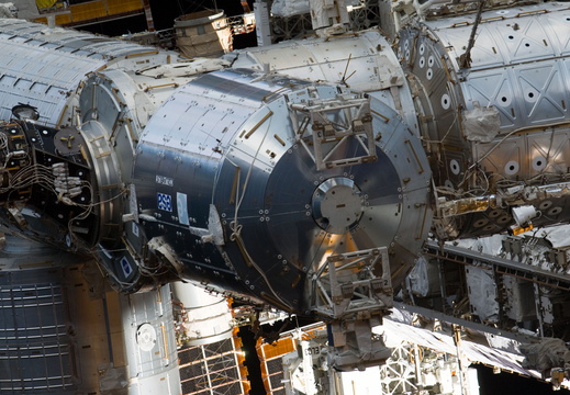 STS135-E-11163