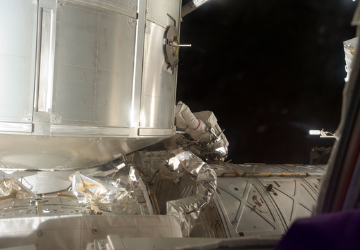 STS135-E-07496