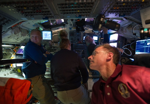 STS135-E-10743