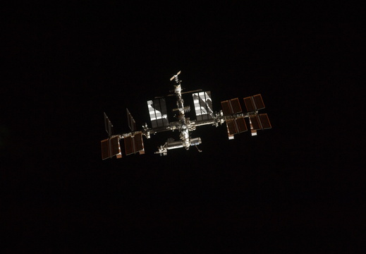 STS135-E-06697