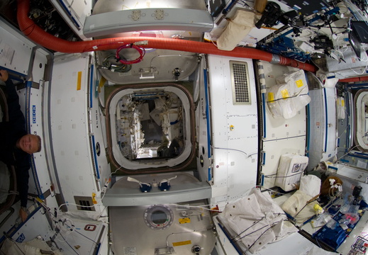 STS135-E-09170
