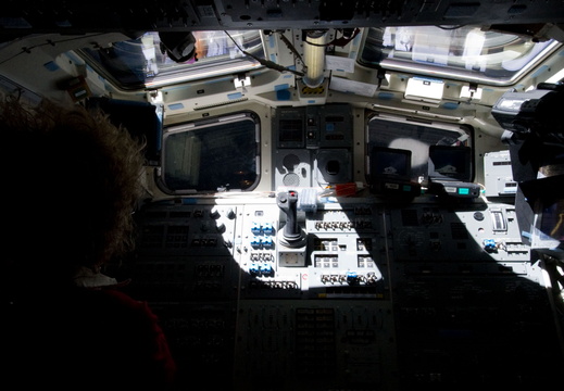 STS135-E-07120