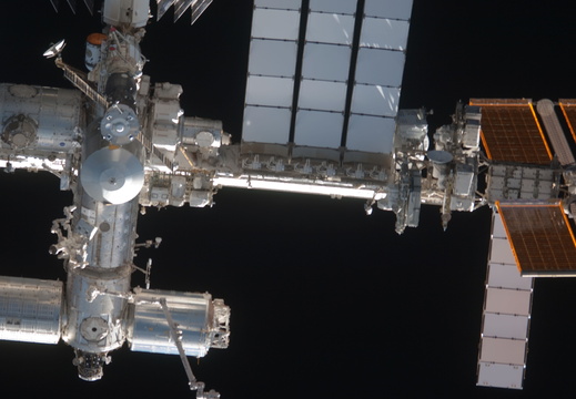 STS135-E-06794