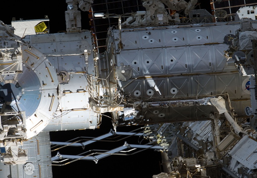 STS135-E-11212