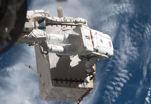 STS135-E-07644