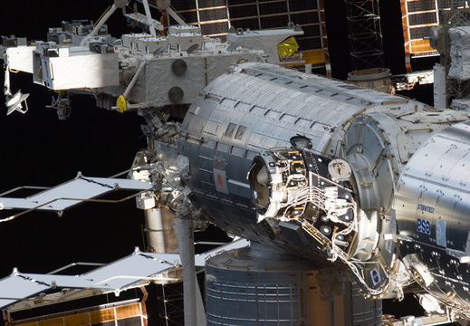 STS135-E-11160