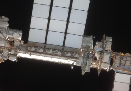 STS135-E-06820