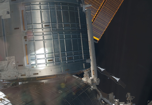 STS135-E-08480