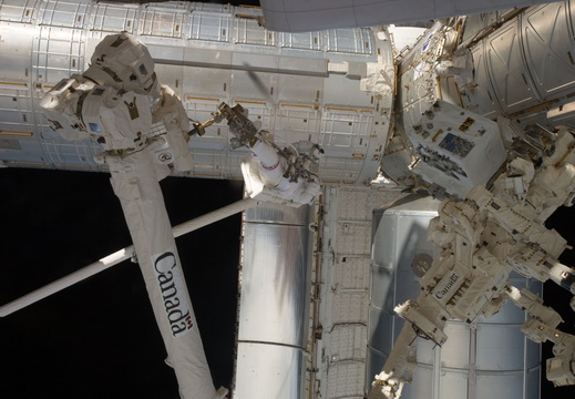 STS135-E-07589