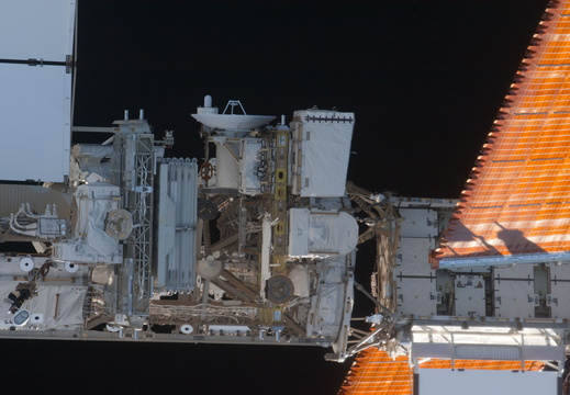 STS135-E-06876