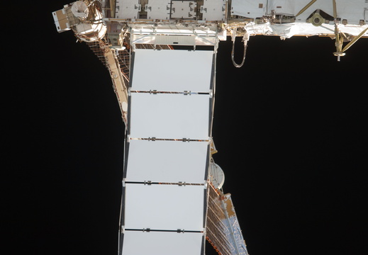 STS135-E-06828