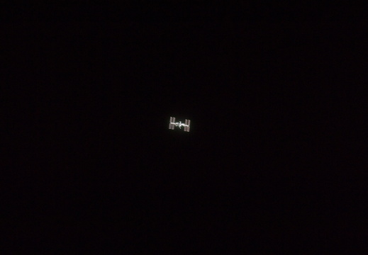 STS135-E-06692
