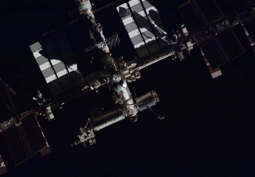 STS135-E-06783