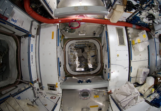 STS135-E-09153