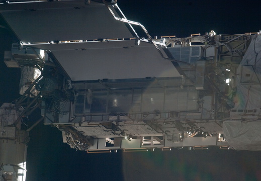 STS135-E-07013