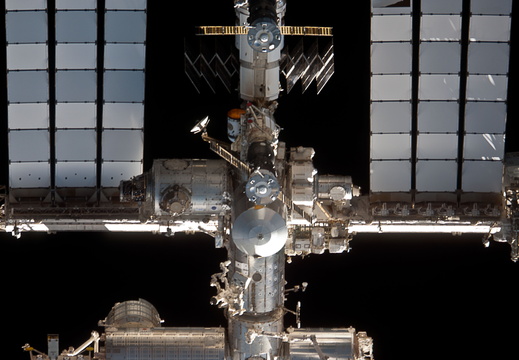 STS135-E-06787