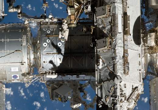 STS135-E-10897