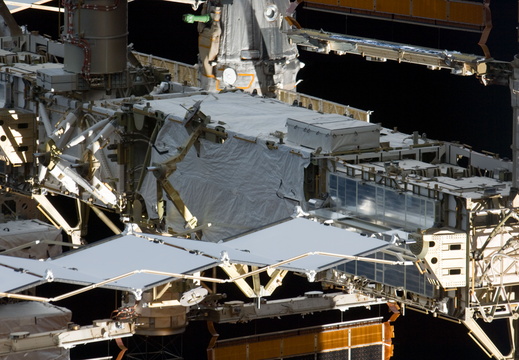 STS135-E-11143