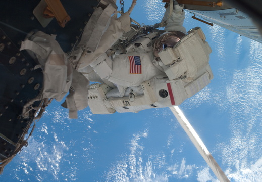 STS135-E-07637