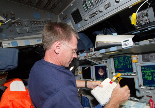 STS135-E-06292