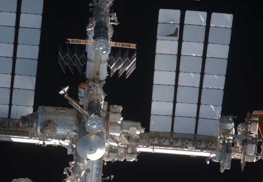 STS135-E-06792