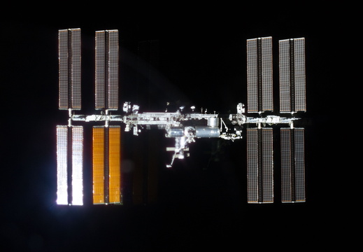 STS135-E-11772