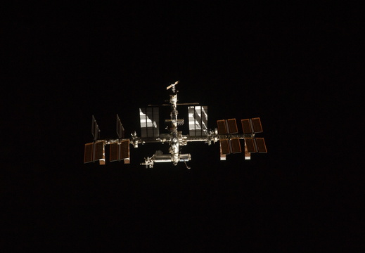 STS135-E-06707