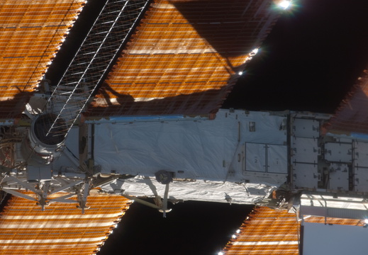 STS135-E-06879