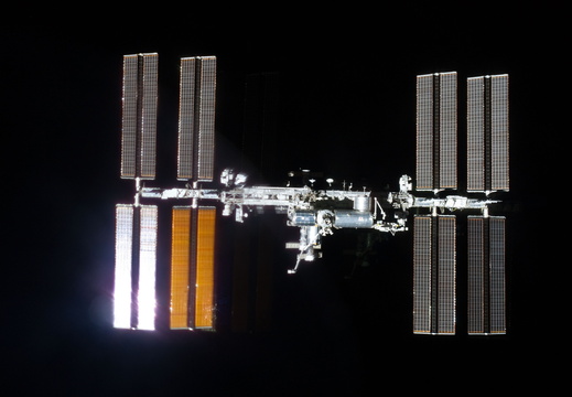 STS135-E-11775