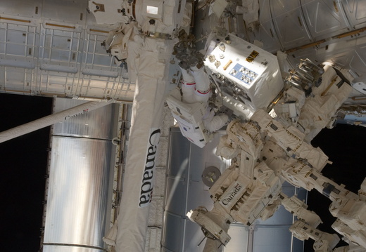 STS135-E-07563