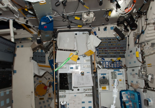 STS135-E-08139
