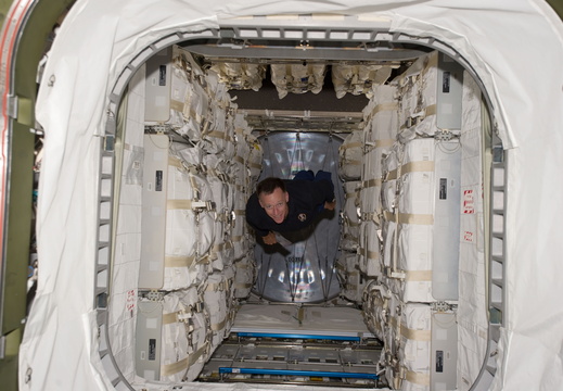 STS135-E-07425