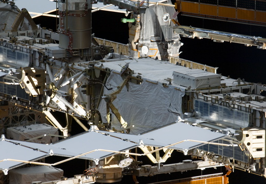 STS135-E-11144