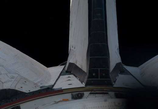 STS135-E-05178