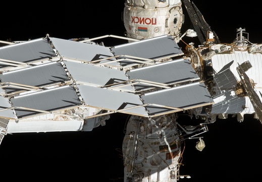 STS135-E-11031