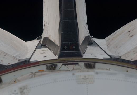 STS135-E-05145