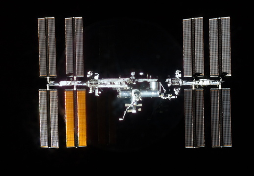 STS135-E-11765