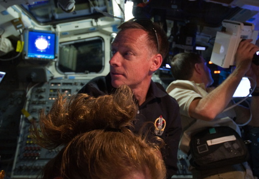 STS135-E-07193