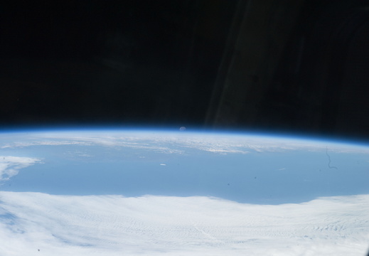 STS135-E-12051