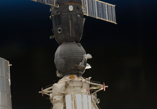 STS135-E-11313